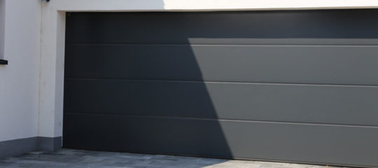 Porte de garage battante
